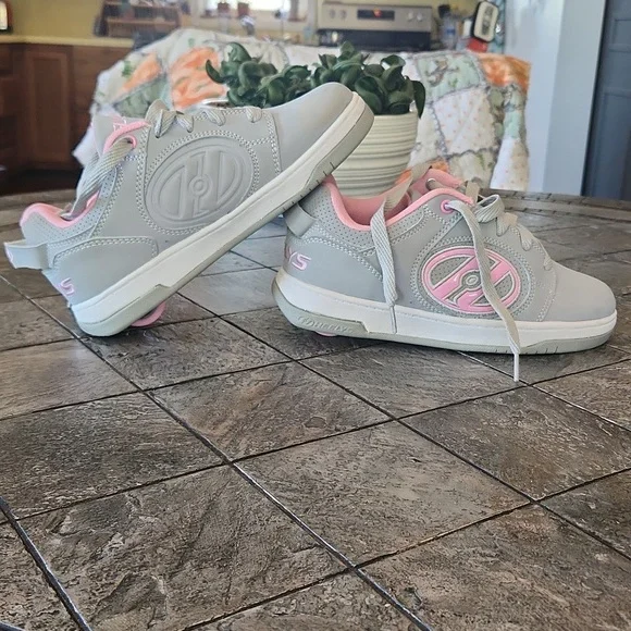 Heelys Voyager HE100715 Skate Shoe Sneaker Pink/Gray Youth Size 4 - Picture 6 of 7